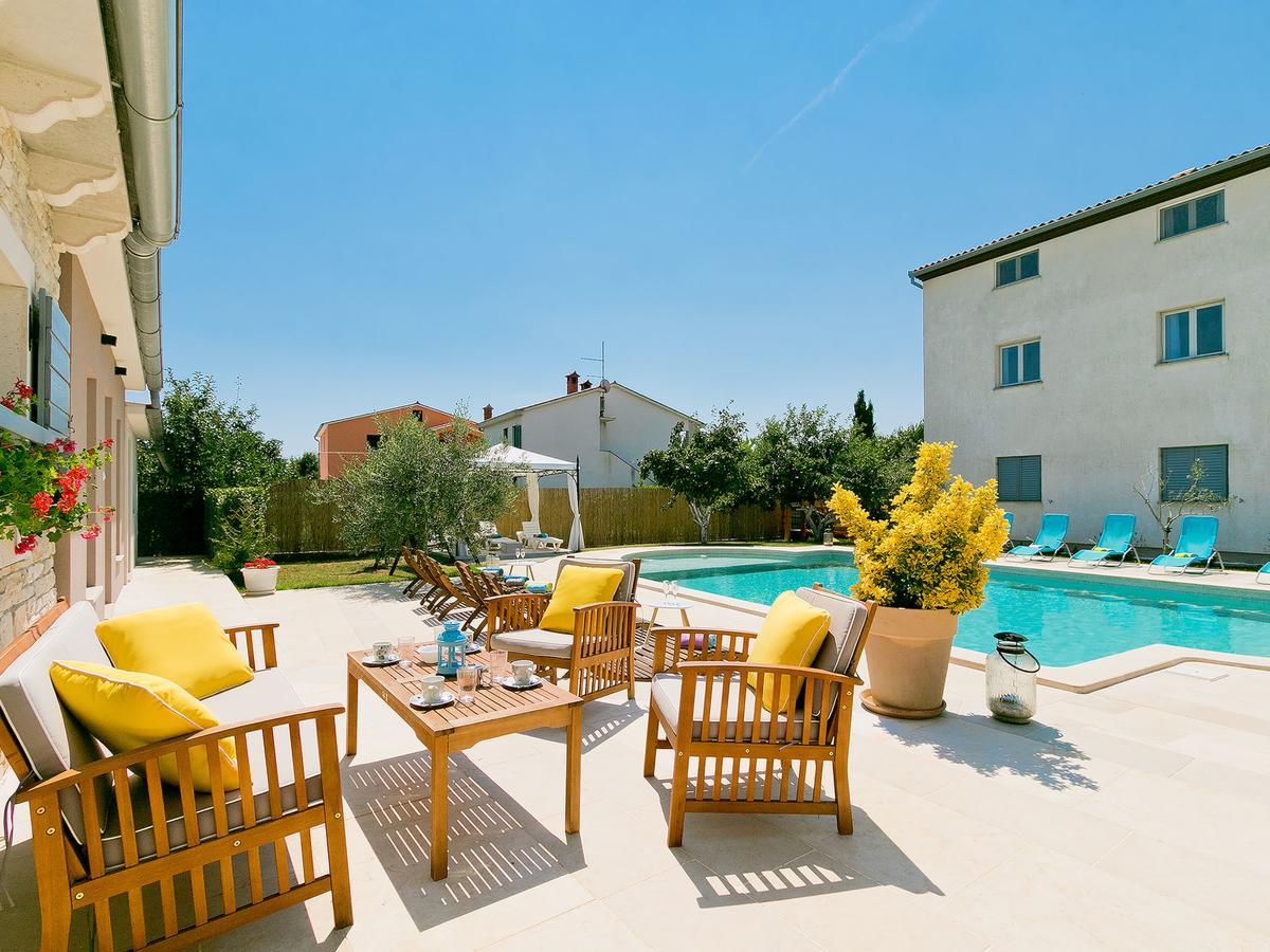 Apartment Noa พูลา ภายนอก รูปภาพ