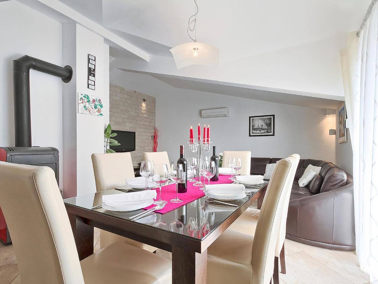 Apartment Noa พูลา ภายนอก รูปภาพ